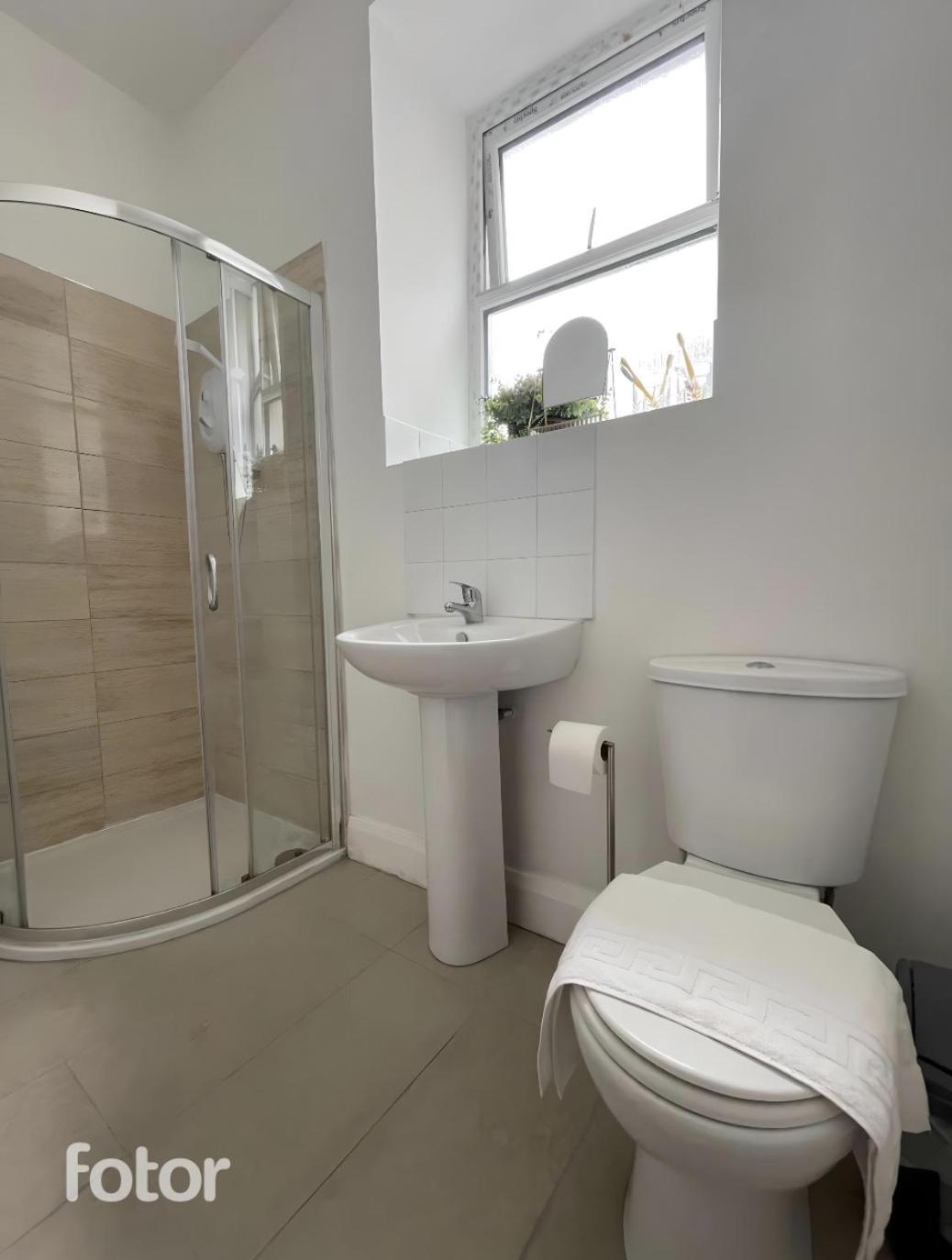 Leitrim Property Корк Экстерьер фото